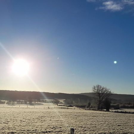 La Croisee Des Champs, Gite Entre Durbuy Et La Roche En Ardenne Érezée 外观 照片