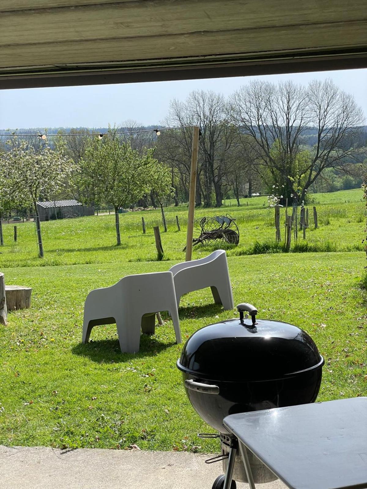 La Croisee Des Champs, Gite Entre Durbuy Et La Roche En Ardenne Érezée 外观 照片